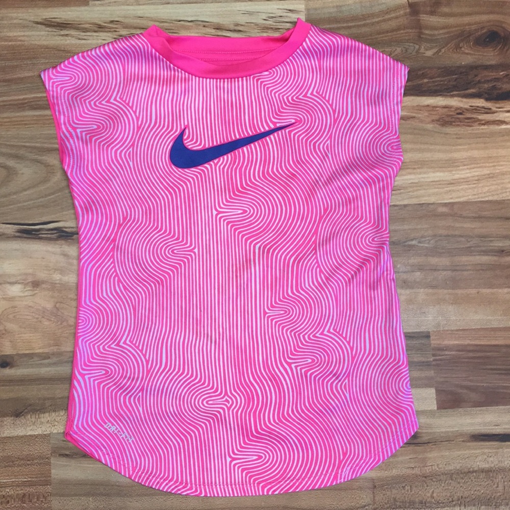 Nike. 6X Top